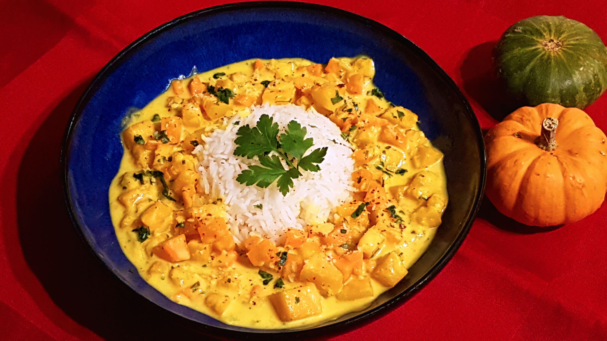 Veganes Butternut-Kürbis-Curry nach indischer Art - Vegane Rezepte